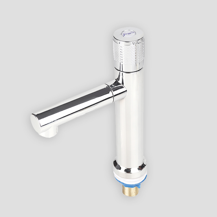 银色面盆冷热水龙头