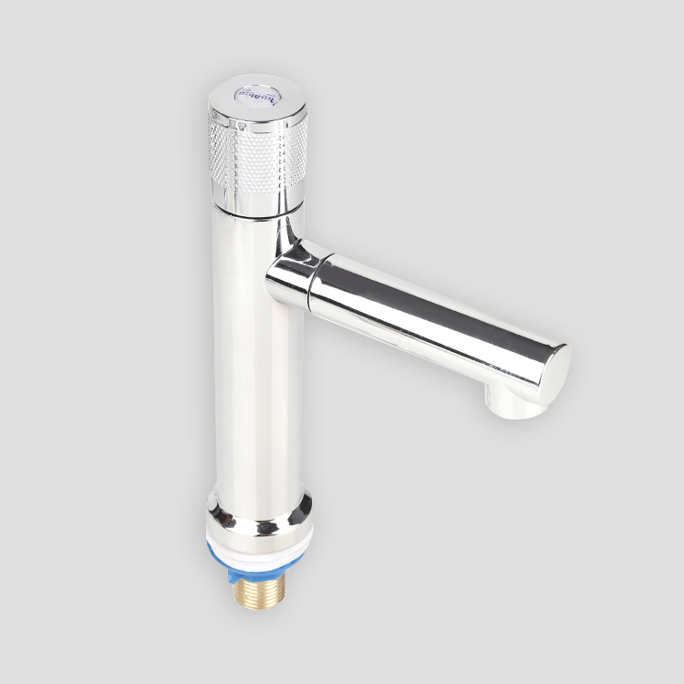 银色单冷水龙头